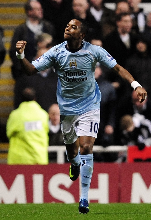 球星签名鞋款哪款最值得买？（哪款球星签名鞋最值得入手？）