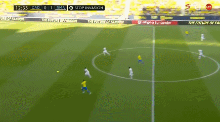 巴萨拒绝放人！吉罗纳想复制埃里克成功案例遭拒，卡萨斯留队发展（巴萨不放人！吉罗纳复制埃里克模式受挫，卡萨斯留队继续成长）