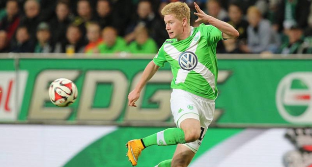 球星连续进球，引领全队节奏（球星连场破门，掌控全队节奏）