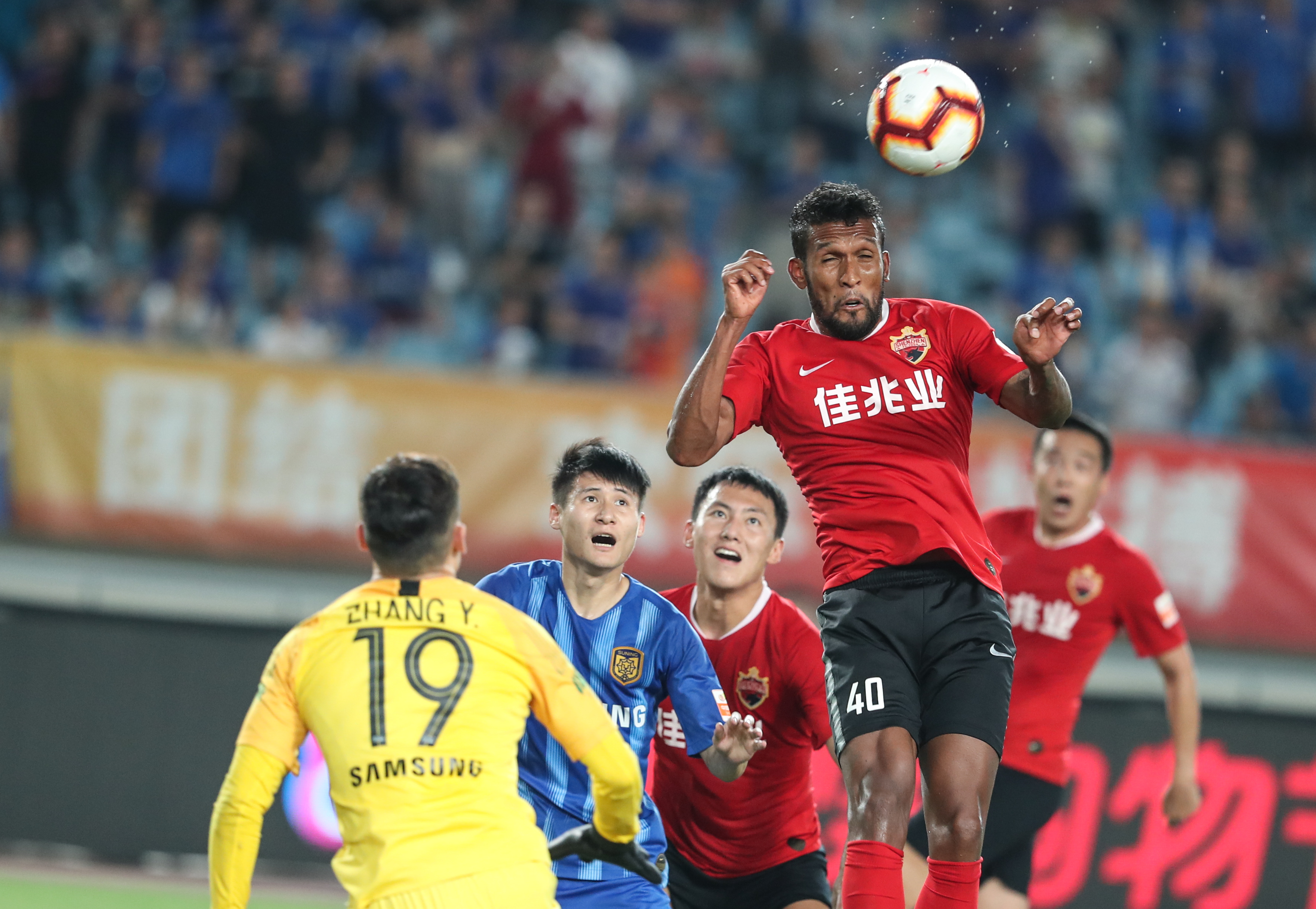 梅西是否参加世界杯？斯卡洛尼：我不知道；踢安哥拉他会出场（梅西世界杯前景未明 斯卡洛尼：对阵安哥拉将出场）