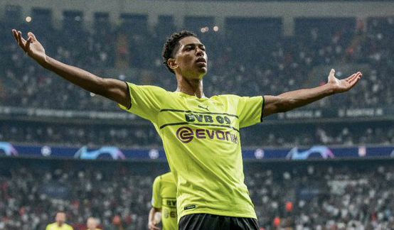 官方：福冈黄蜂主帅金明辉续约，带队征战26／27赛季（福冈黄蜂官宣主帅金明辉续约，将率队出战26／27赛季）