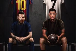 孔蒂：我们的中场只剩洛博特卡和小麦，希望不会再有人受伤（孔蒂：中场仅剩洛博特卡与小麦，盼再无伤员）