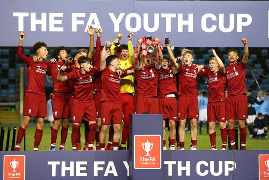 哈登0罚球砍下27分，创下生涯0罚球最高得分纪录（哈登零罚球轰下27分，刷新生涯无罚球单场得分新高）