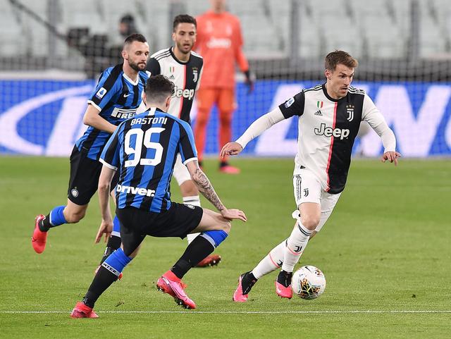 杰拉德：随时等待利物浦的召唤，但不希望俱乐部解雇斯洛特（杰拉德：愿随时为利物浦效力，但不愿见斯洛特下课）