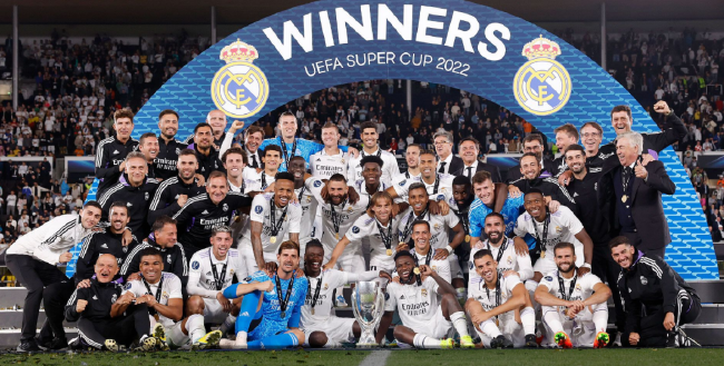 官方：法兰克福前锋伯卡特当选德甲10月最佳球员（官宣：法兰克福前锋伯卡特荣膺德甲10月最佳）