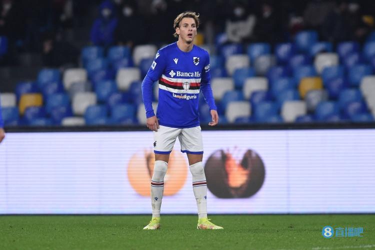 手在多场比 手在多场比